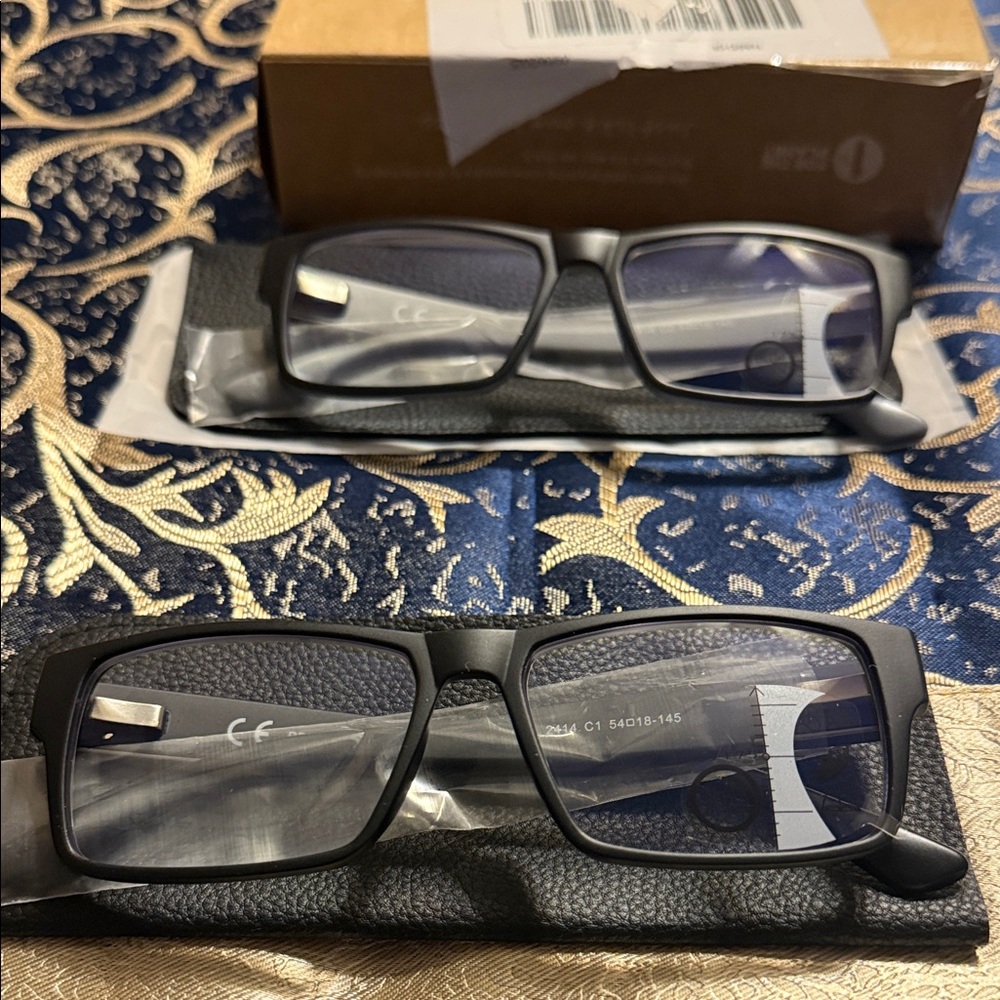 Black unisex Glasses Blue light blocking  +1.75 Readers with cases new 2 pair - Picture 5 of 6